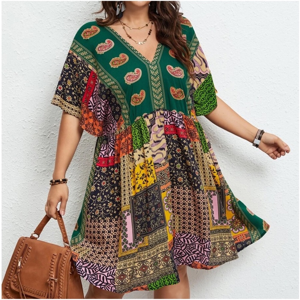 Plus Paisley Floral Print v neck Mini Dress - Picture 5 of 11